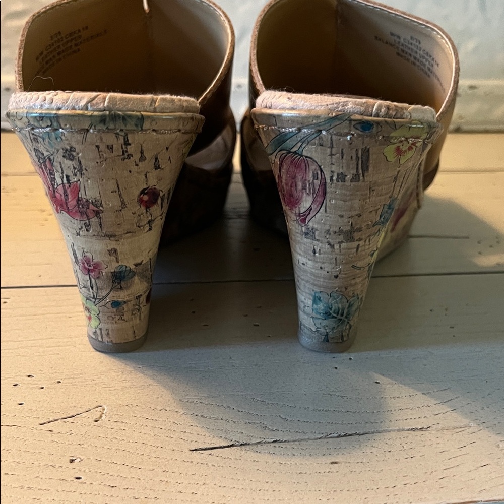 b.o.c. Tan Floral Wedge Sandals - Picture 3 of 11